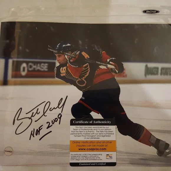 Brett Hull signed 8x10 Photo w/COA (St. Louis Blues)